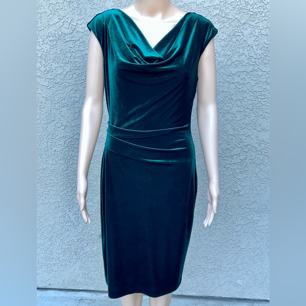 Jessica Howard Antonia Velvet Dress Sz 8 Cocktail Dress